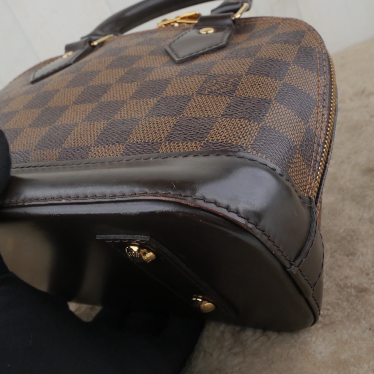 Bolso Louis Vuitton Alma BB Damier Ebene