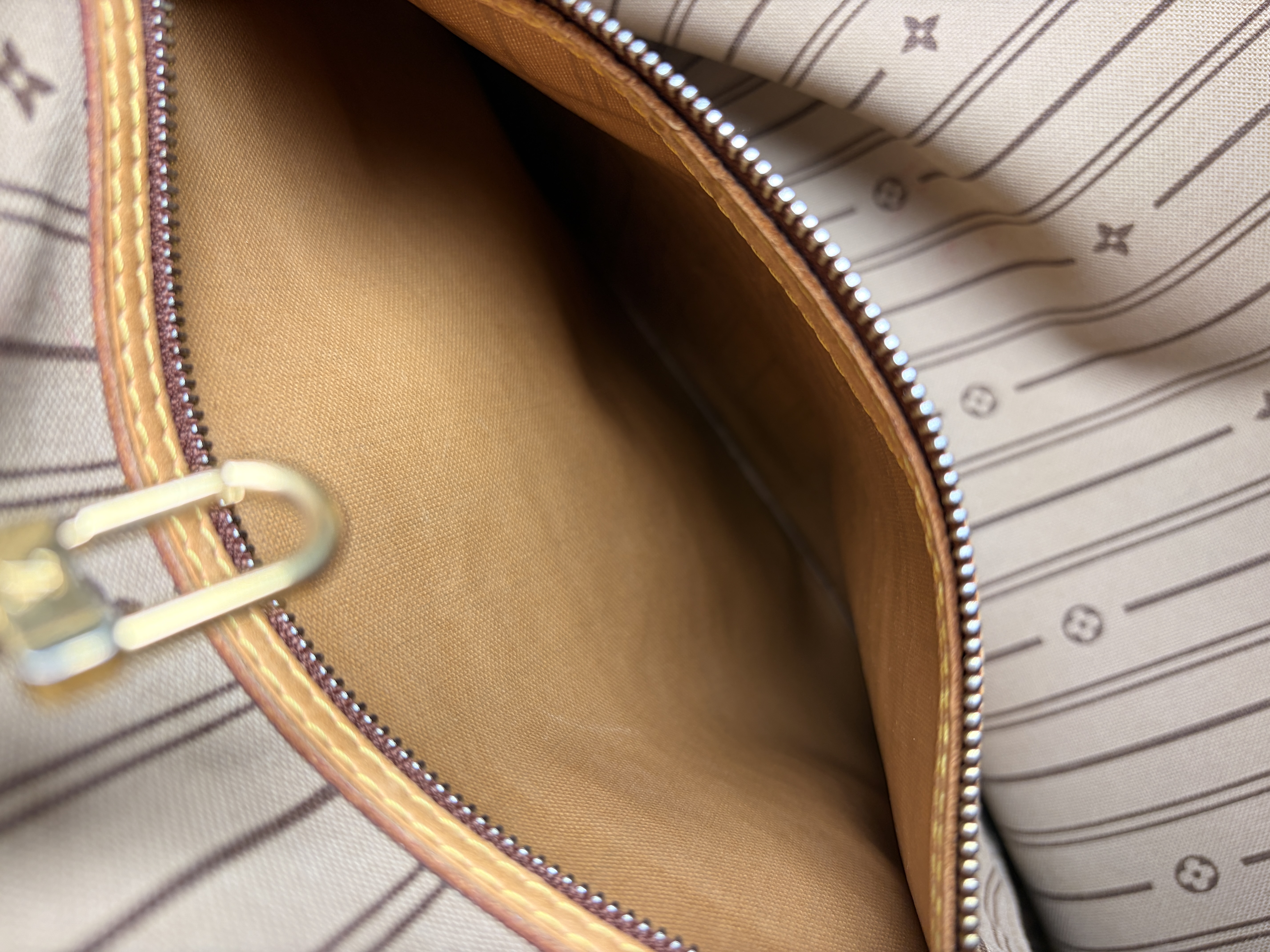 Bolso Louis Vuitton Neverfull PM