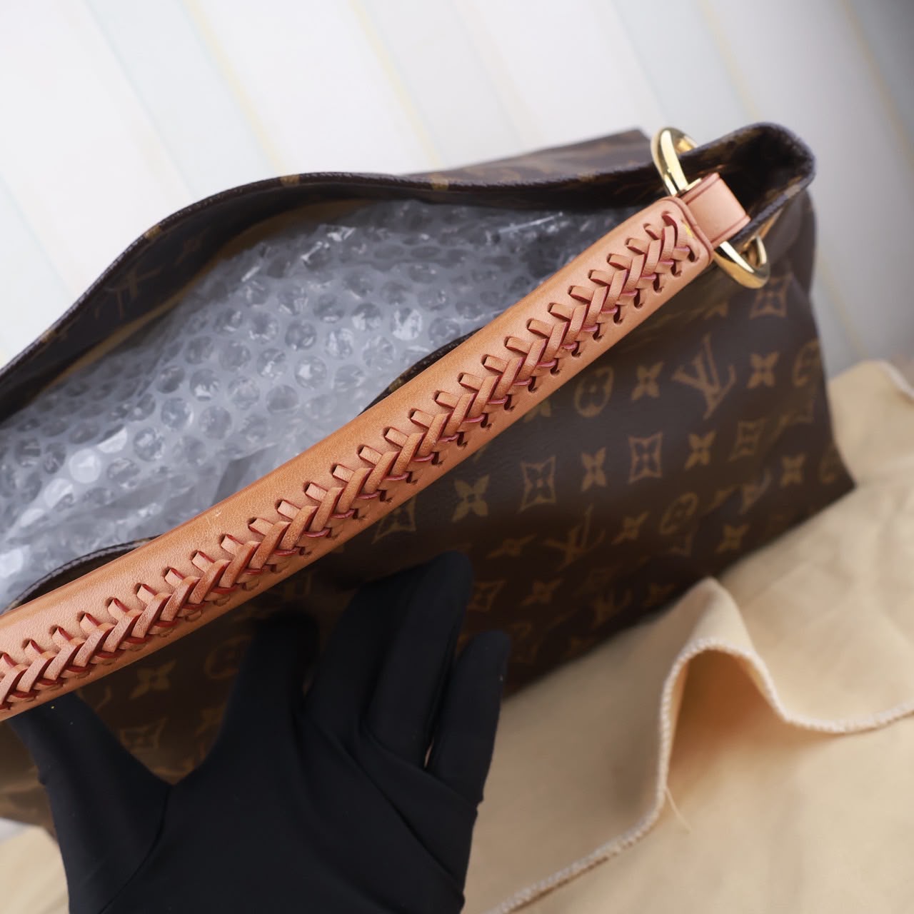 Bolso Louis Vuitton Artsy GM Monogram
