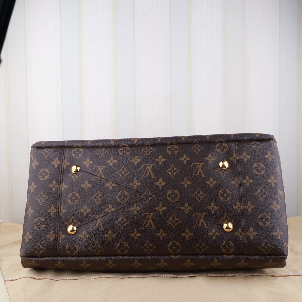 Bolso Louis Vuitton Artsy GM Monogram