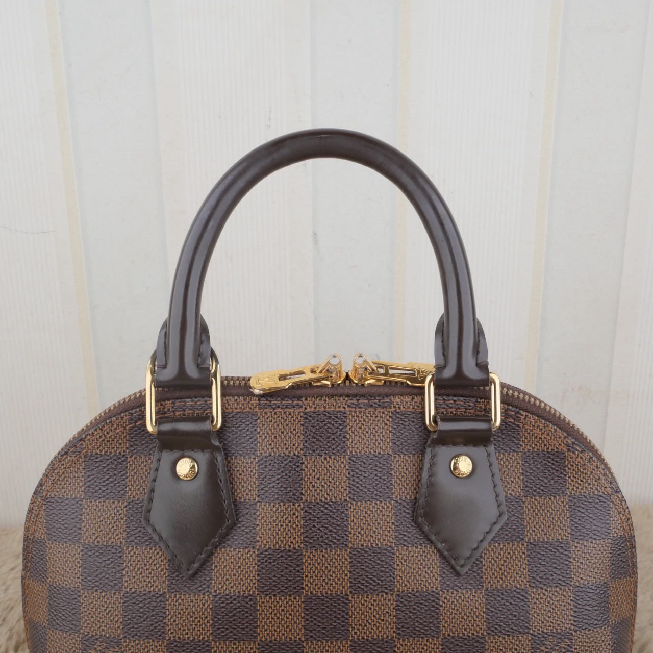 Bolso Louis Vuitton Alma BB Damier Ebene