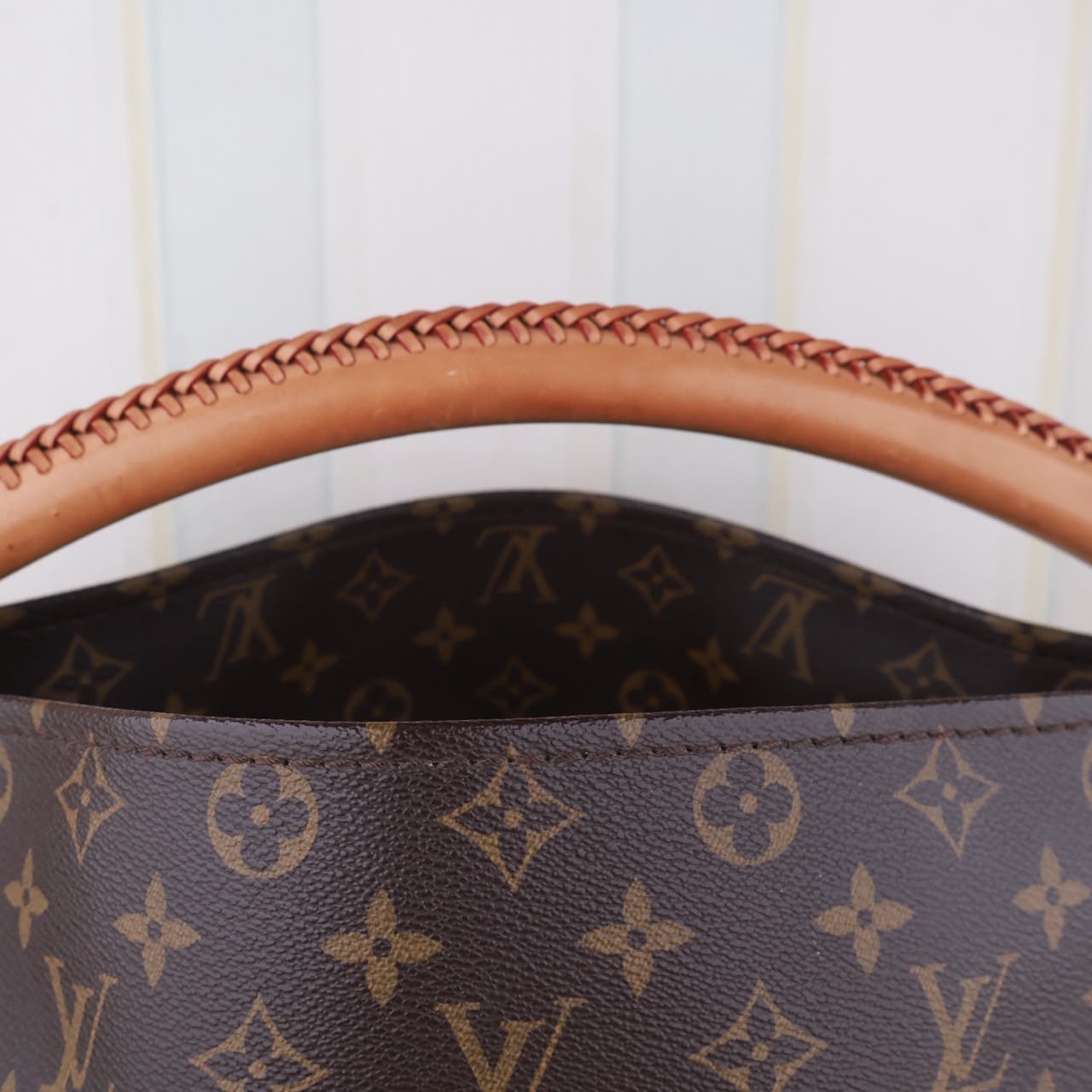 Bolso Louis Vuitton Artsy GM Monogram