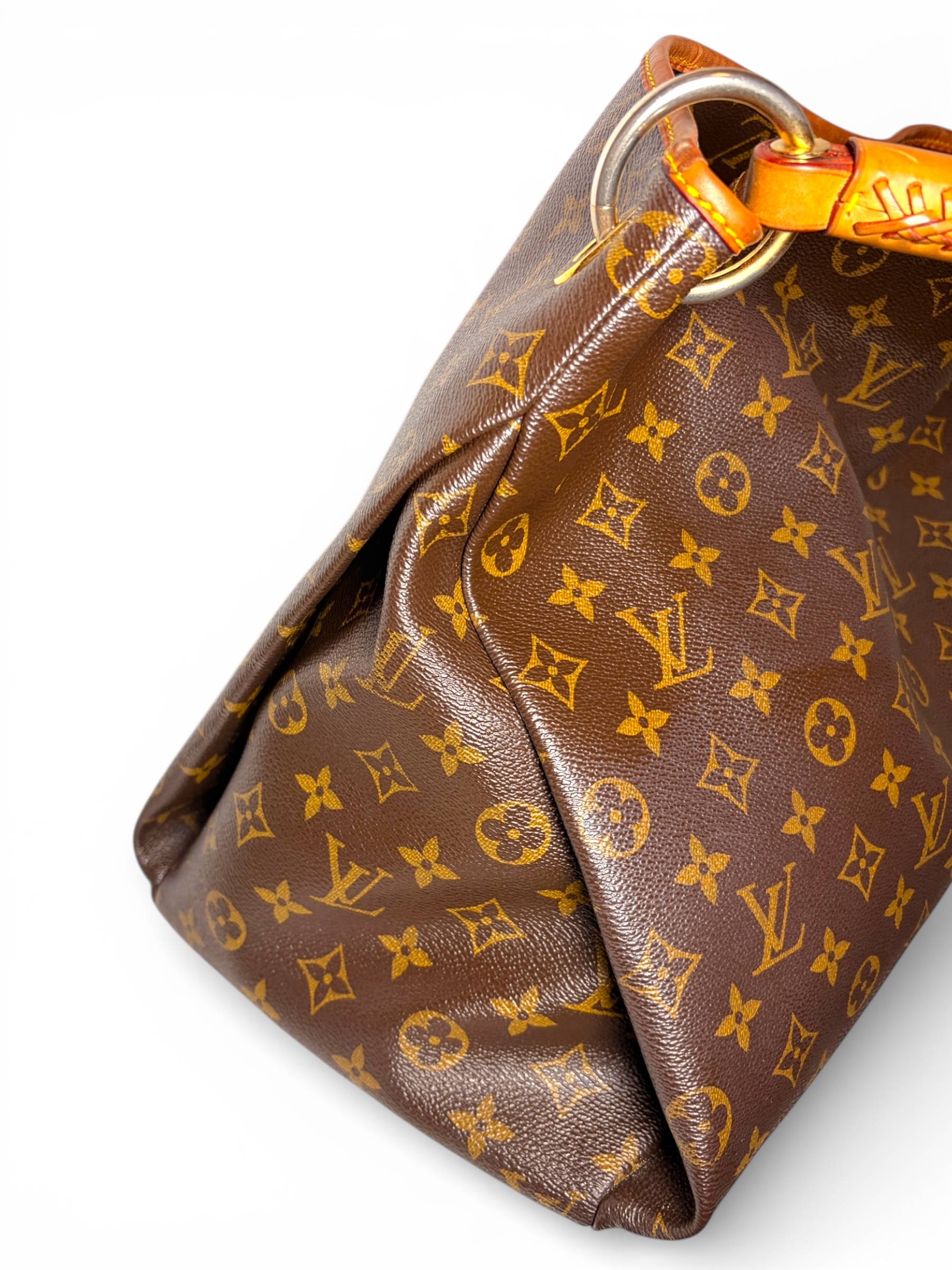 Louis Vuitton Artsy Bag