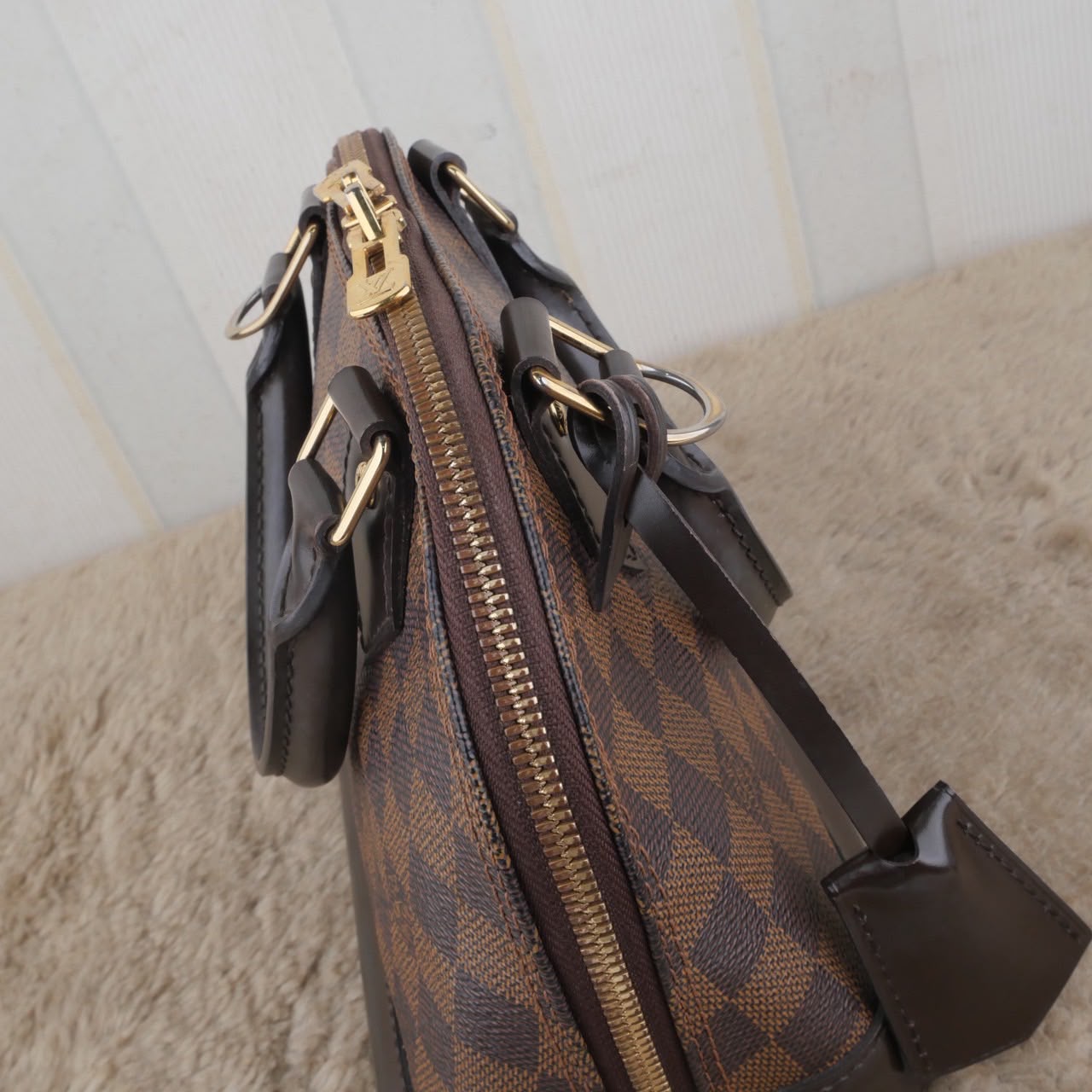 Bolso Louis Vuitton Alma BB Damier Ebene