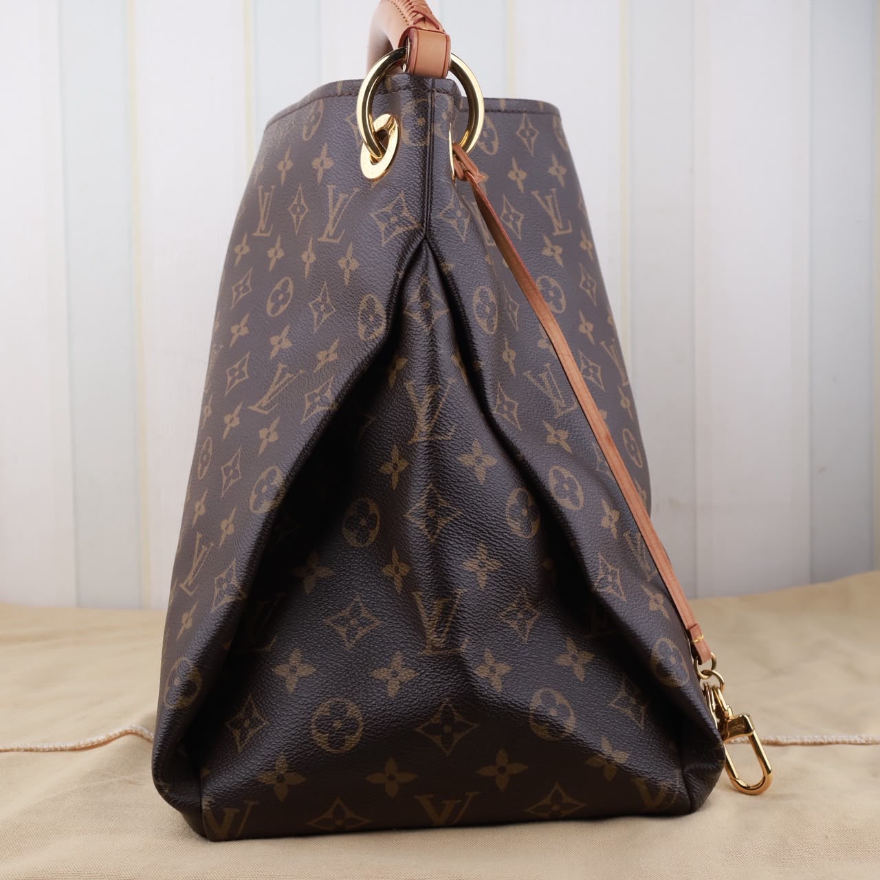 Bolso Louis Vuitton Artsy GM Monogram