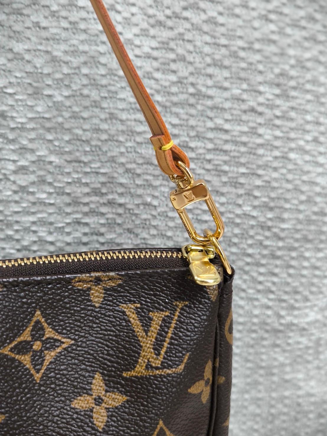 Bolso Louis Vuitton Pochette Accessoires
