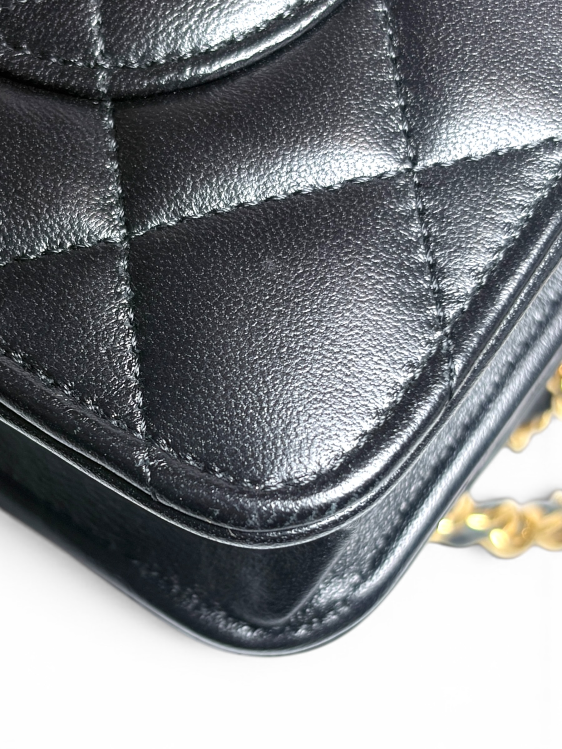 Chanel Classic Wallet on Chain (WOC)