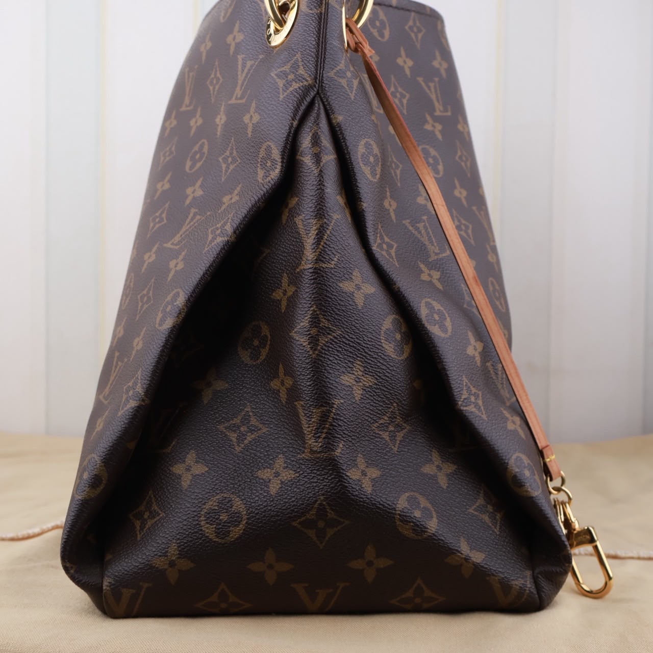 Bolso Louis Vuitton Artsy GM Monogram